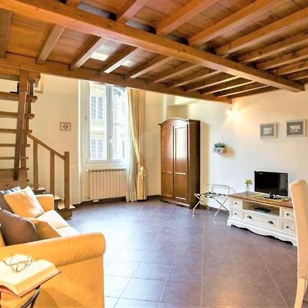 Charming Suite Cavour Heart Of Florence Buitenkant foto