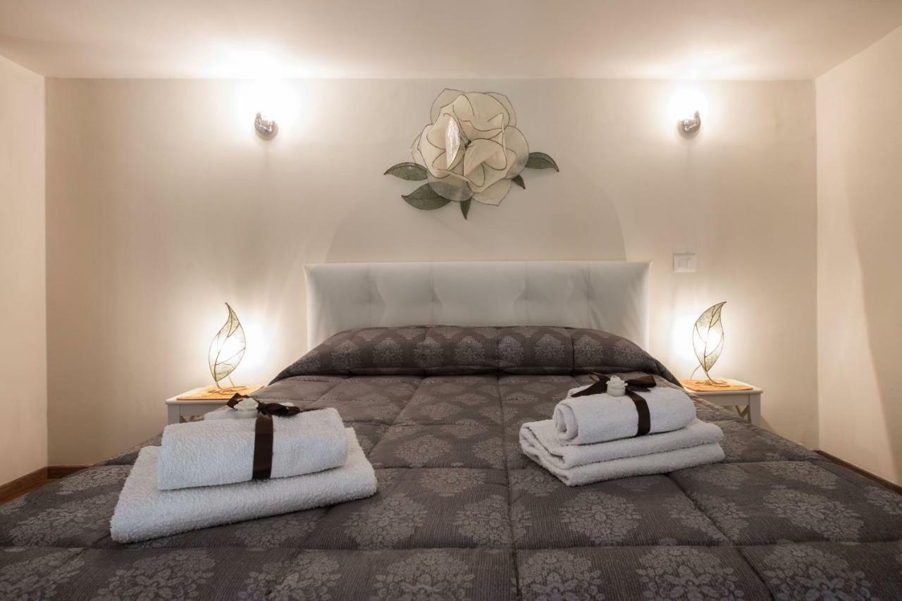 Charming Suite Cavour Heart Of Florence Buitenkant foto