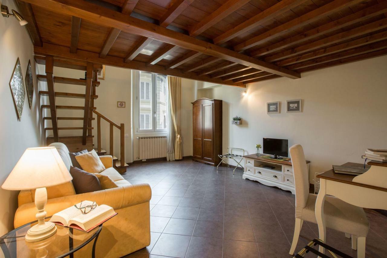 Charming Suite Cavour Heart Of Florence Buitenkant foto