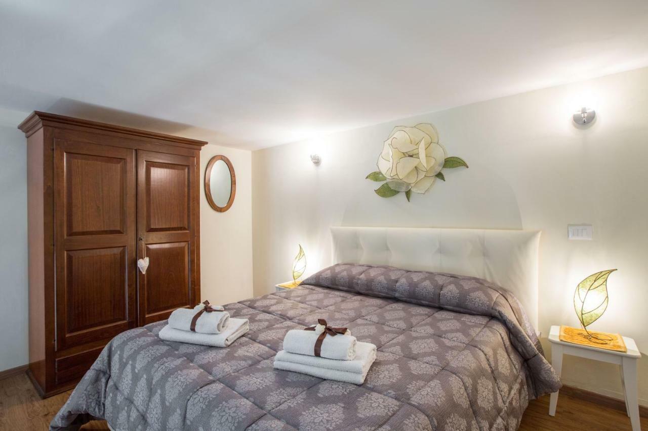 Charming Suite Cavour Heart Of Florence Buitenkant foto