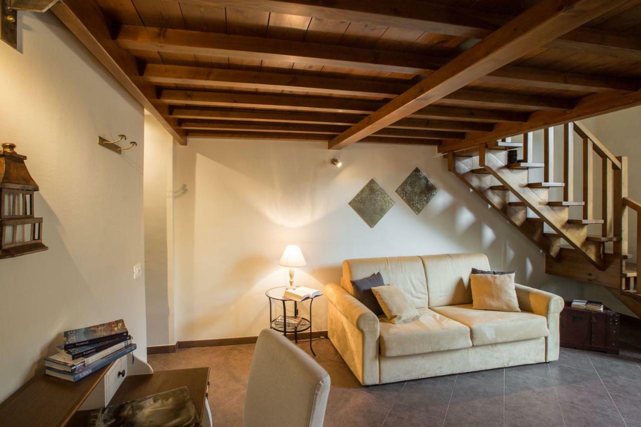 Charming Suite Cavour Heart Of Florence Buitenkant foto