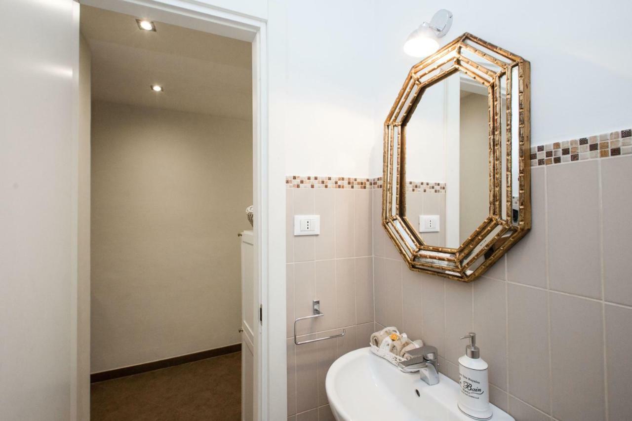Charming Suite Cavour Heart Of Florence Buitenkant foto